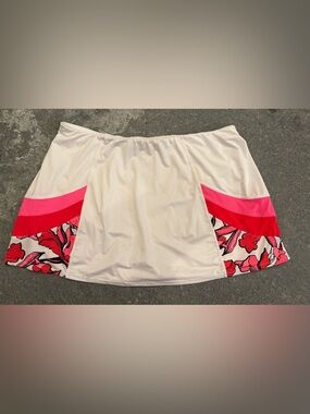 Tail White Active Mini Skirt with Pink Floral Panels